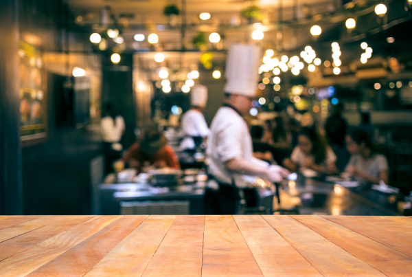 6 Tips for Eating Out While Losing Weight